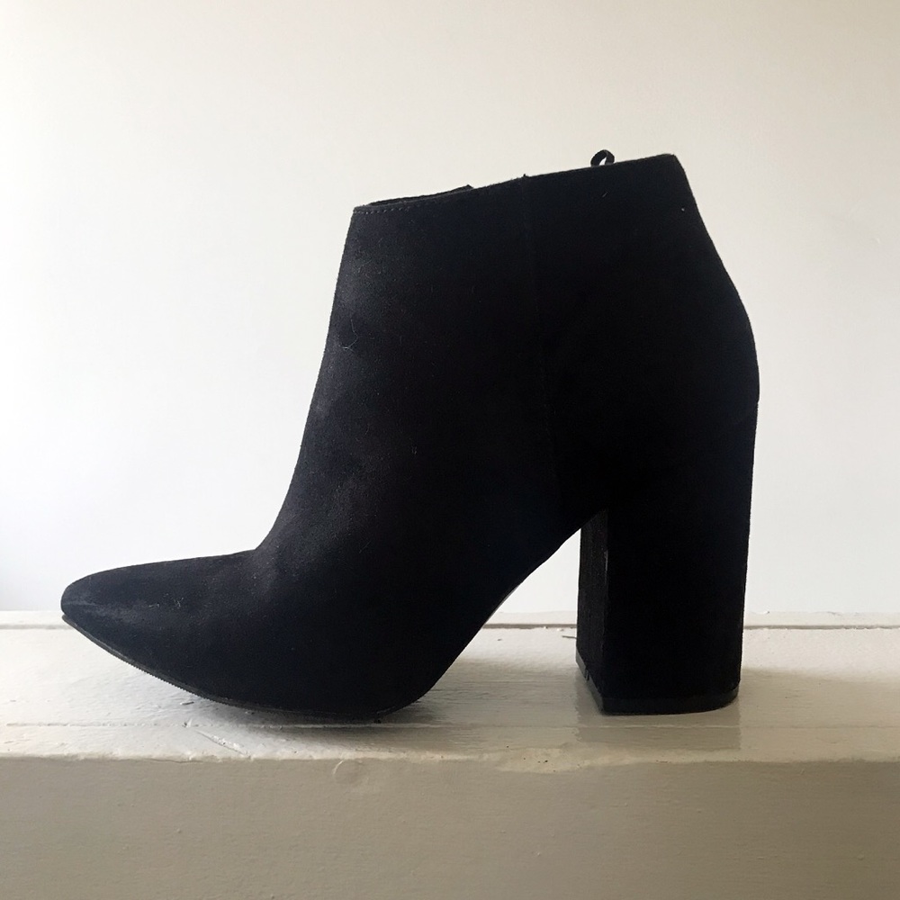 Block-Heeled Pointed Ankle Boots